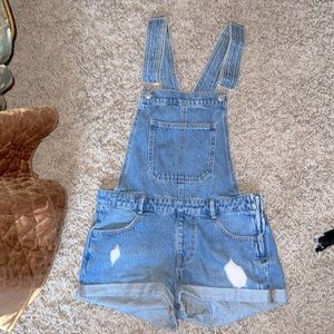 Pull& Bear Size Small Overall Shorts